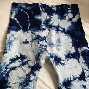 Set active tie dye biker shorts (S/M)